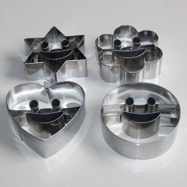 HB0434 Fashion 4pcs Metal Smile Faces Cutout Cookie Cutter set