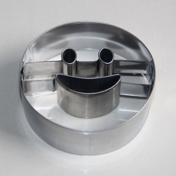 HB0434 Fashion 4pcs Metal Smile Faces Cutout Cookie Cutter set