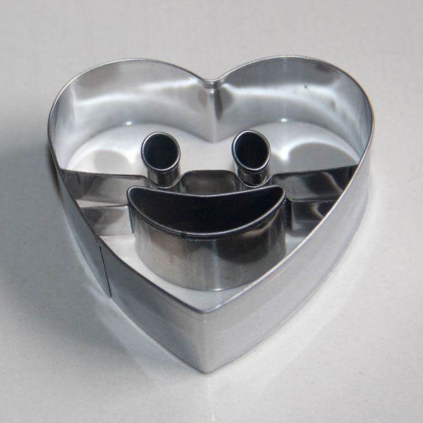 HB0434 Fashion 4pcs Metal Smile Faces Cutout Cookie Cutter set