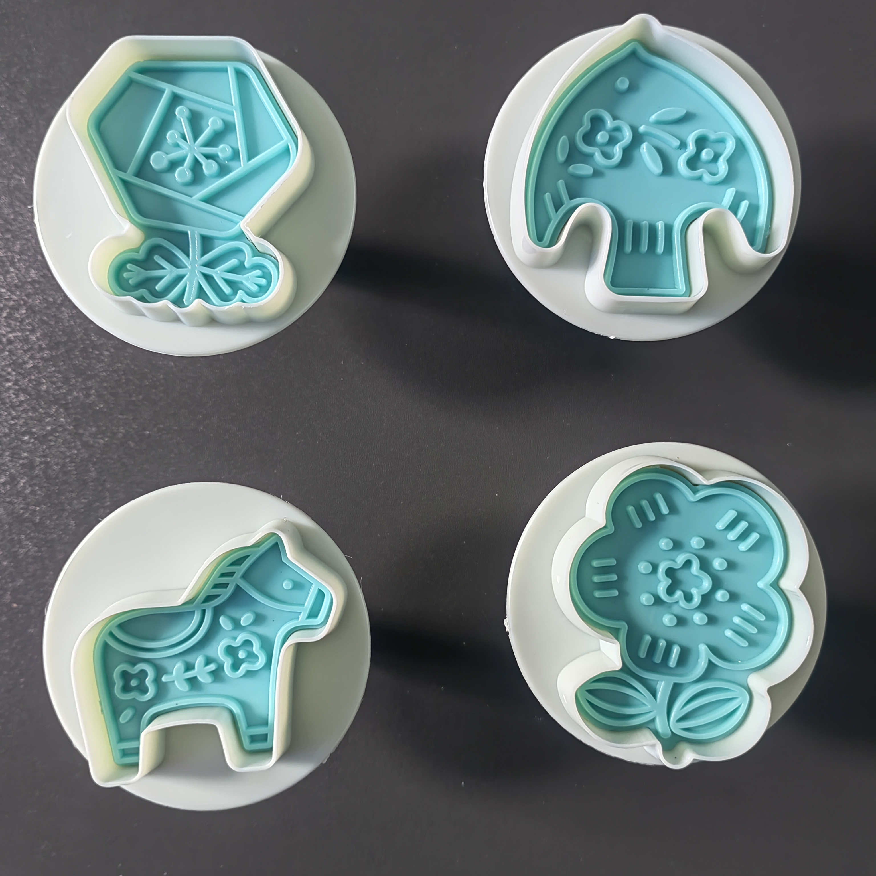 HB0161-5 Plastic 4pcs Horse Flower Fish Series Cookie Molds set