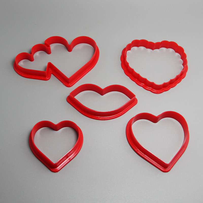 HB0202 5pcs Plastic Heart Shape cookie cutters set