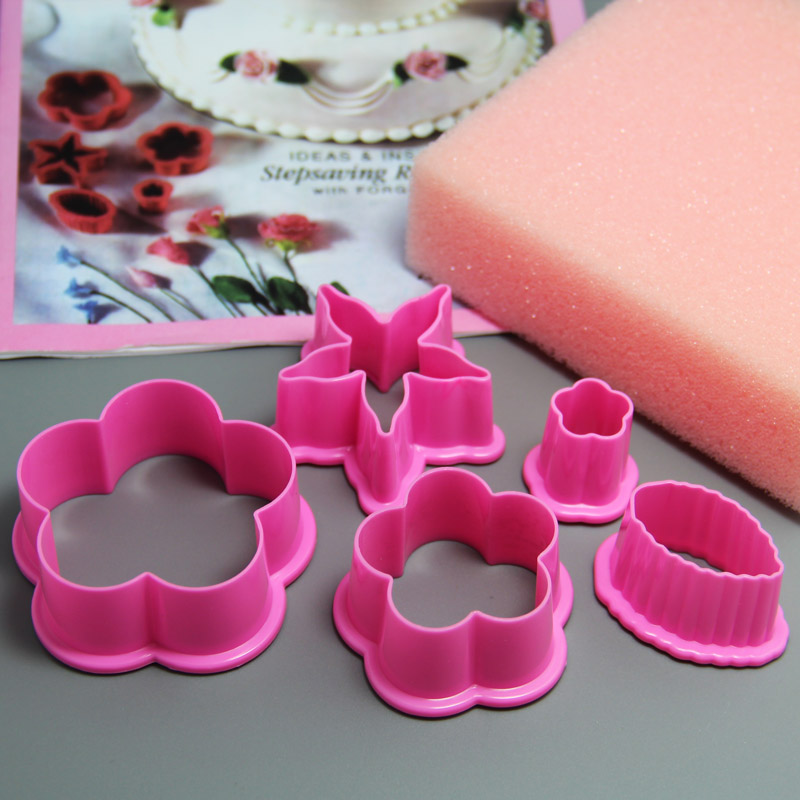 HB0322 Plastic Five Styles Biscuit Toast Mold cookie cutters set cake decoration set