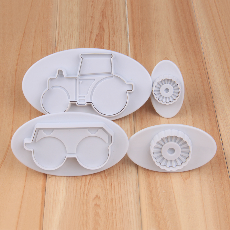 HB1040  4pcs Tractor cookie plunger cutter set