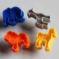 HB0383 Plastic 4pcs Animal(Lion,Elephant,Zebra,Giraffe) shape plunger cutter set cookie cutters set chocolate mold